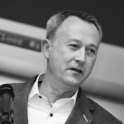 Hilmar F. John, Geschäftsführung Hilmar F. John, Geschäftsführung